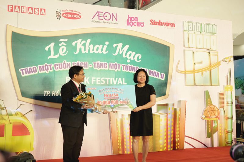 đại diện aeon và fahasa